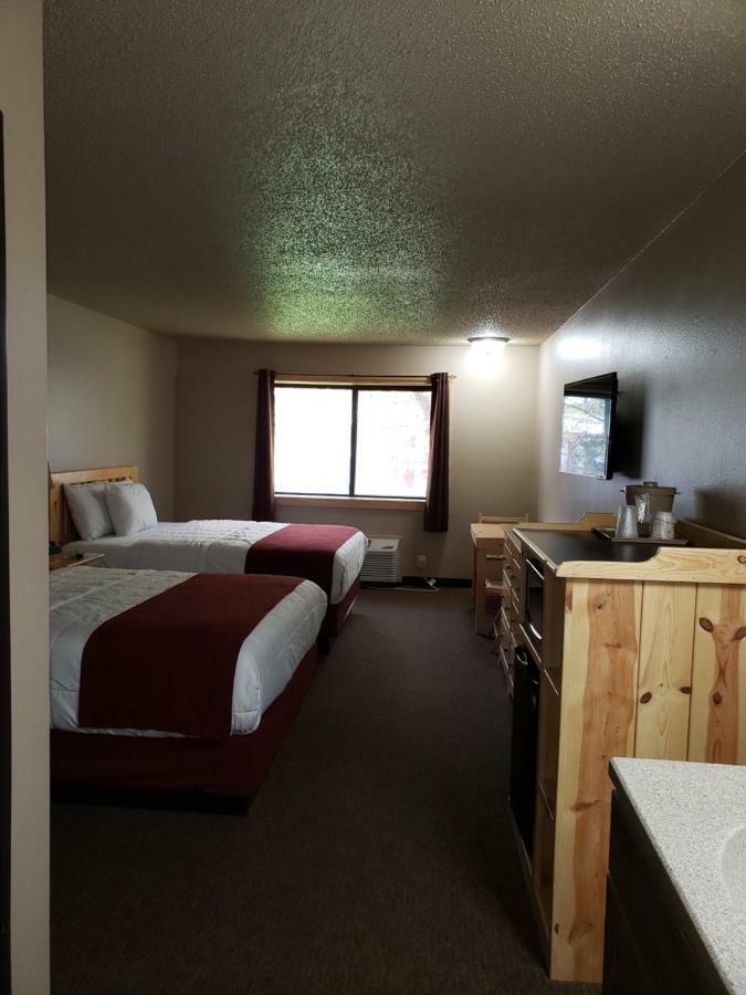 ויסקונסין דלס Woodside Dells Hotel & Suites מראה חיצוני תמונה