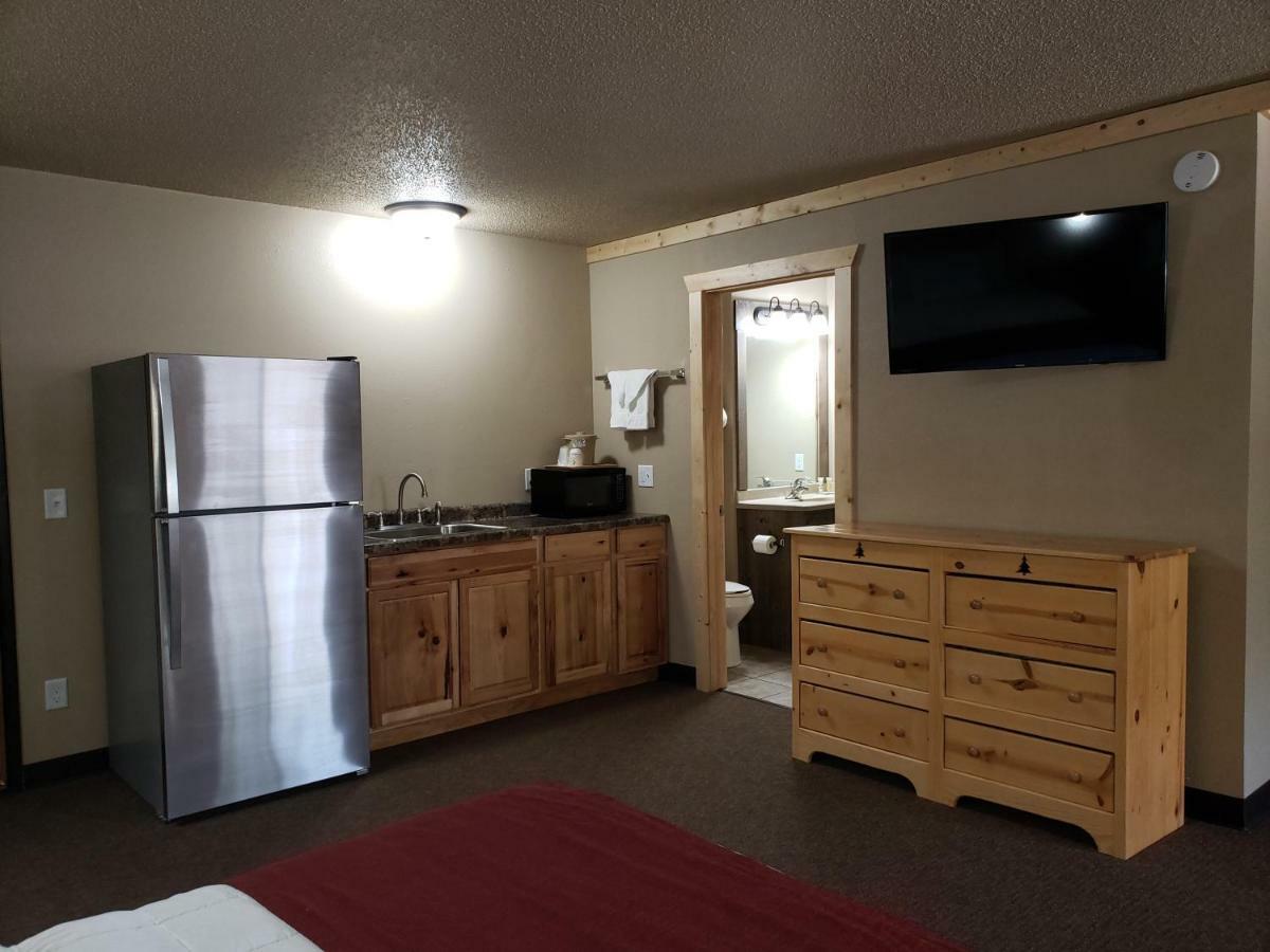 ויסקונסין דלס Woodside Dells Hotel & Suites מראה חיצוני תמונה