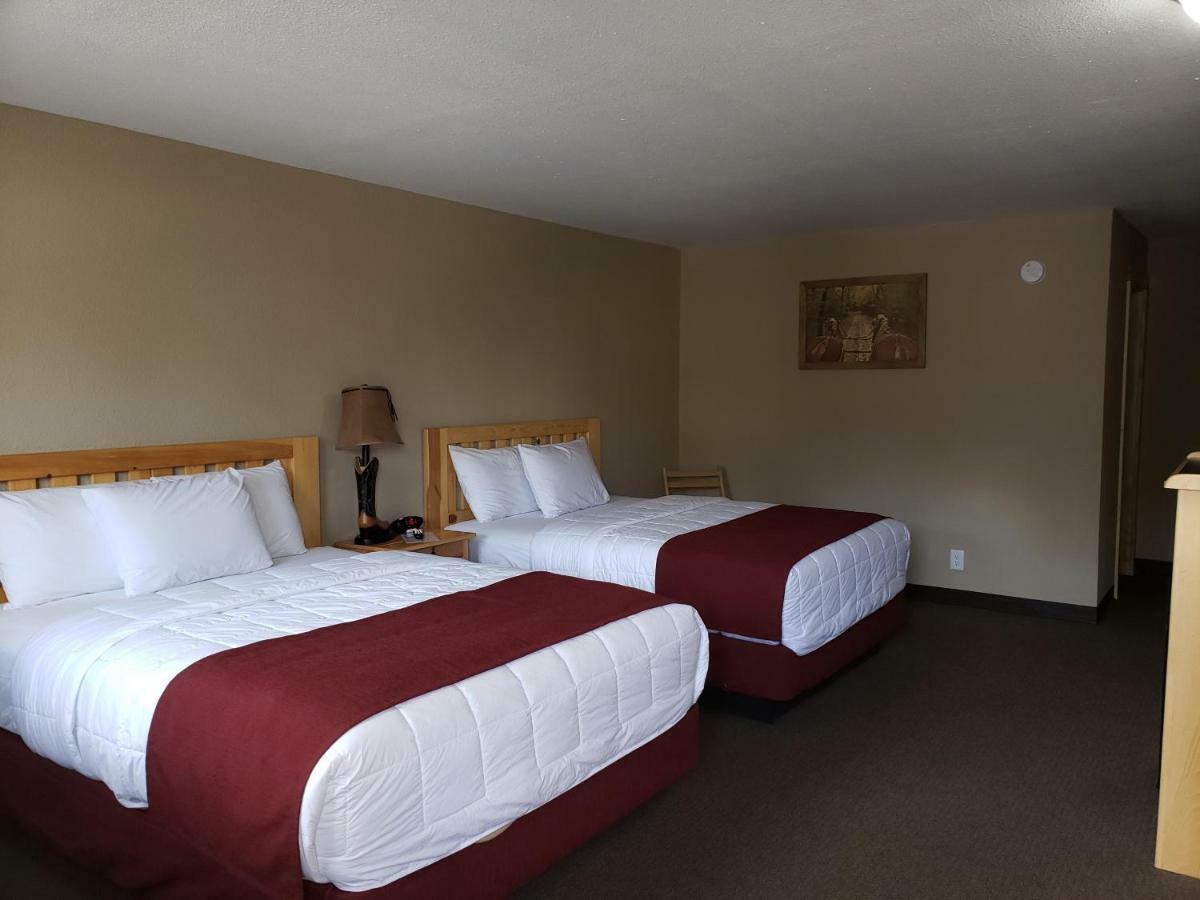ויסקונסין דלס Woodside Dells Hotel & Suites מראה חיצוני תמונה